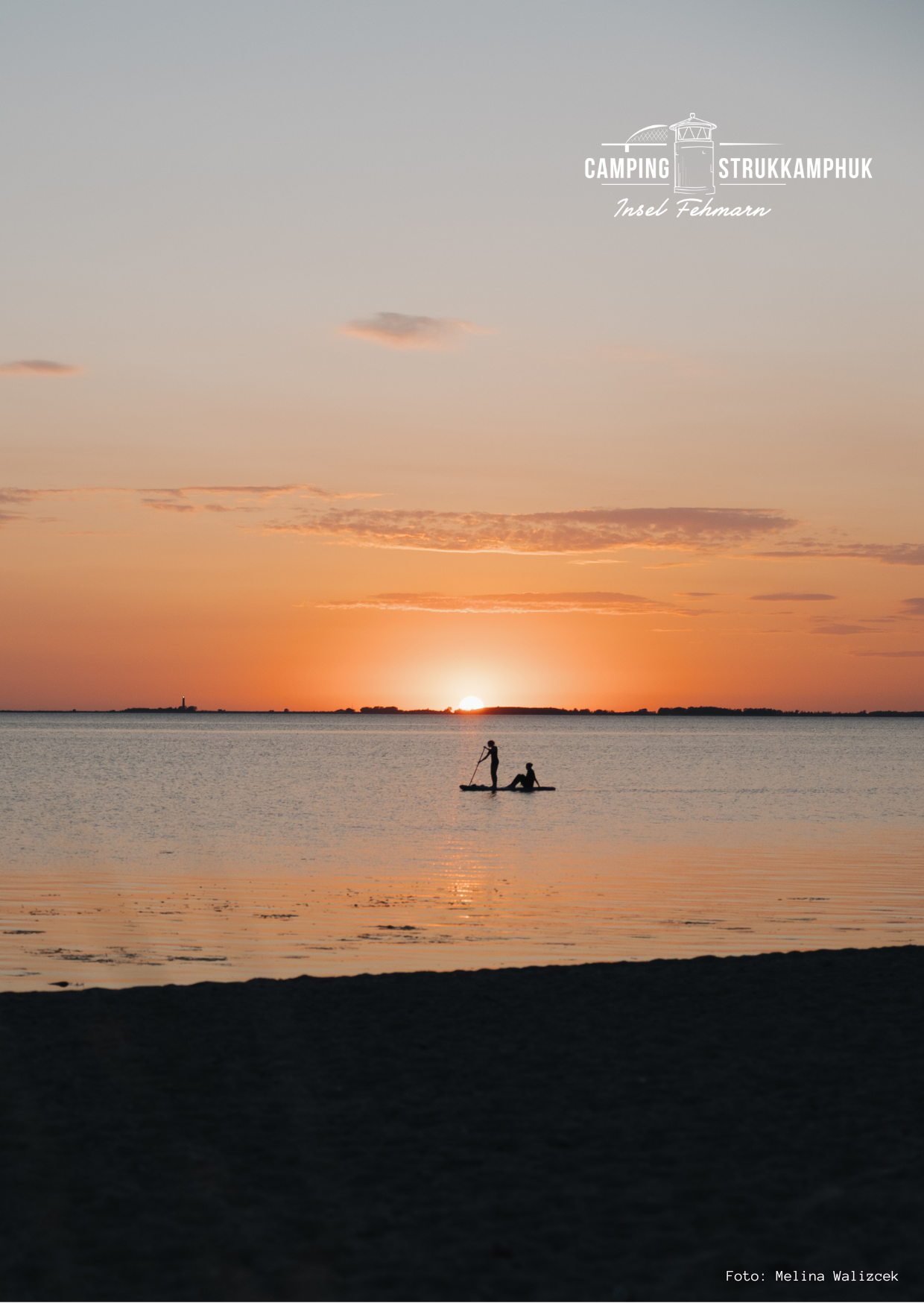 Campingplätze - Strom - Ein unbezahlbares Highlight ist der
Sonnenuntergang. Wir blicken mit den Füßen im Sand gen Westen. Fangen Sie die schönsten Urlaubsmomente ein. - Camping Strukkamphuk