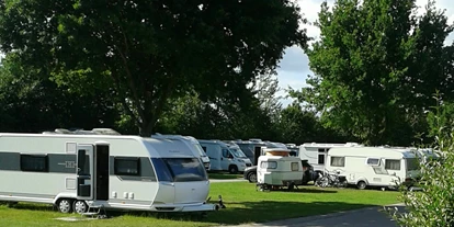Campingplätze - Wohnmobil-Stellplatz auf dem Platz - Lübeck - Campingplatz Lübeck-Schönböcken
