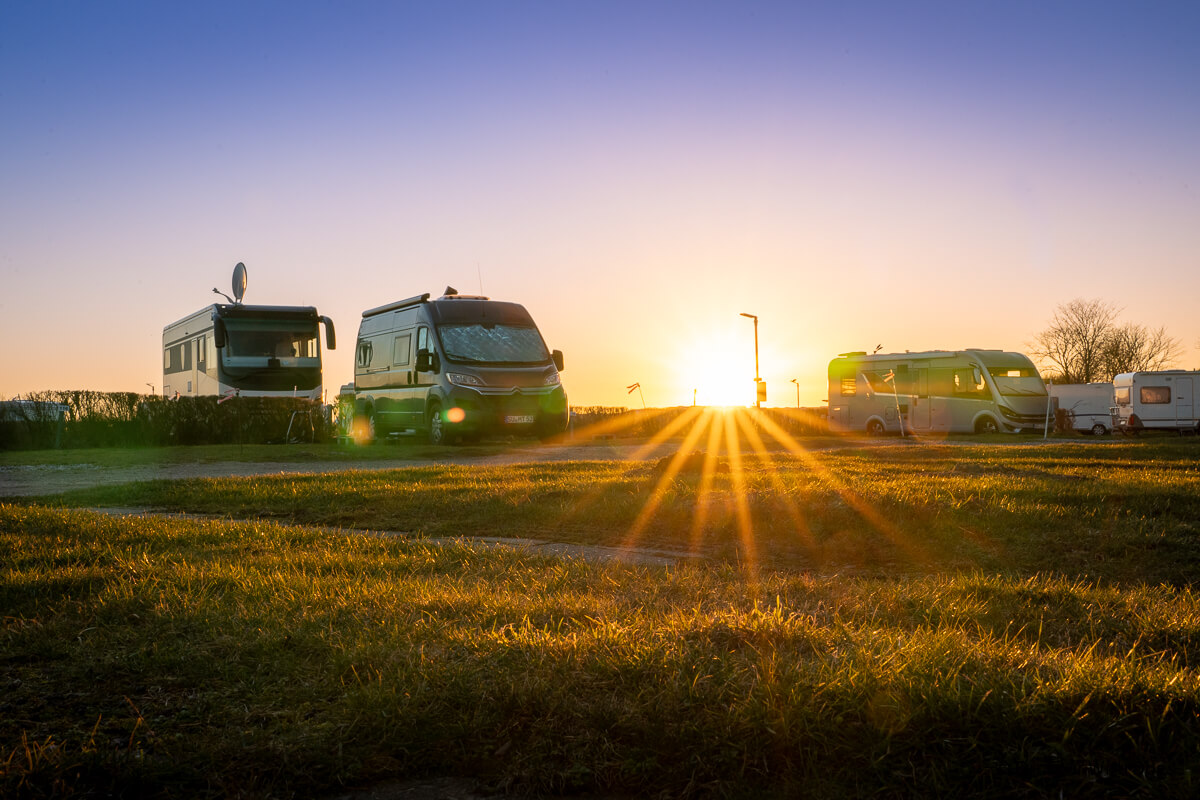 Campingplätze - Zahlungsmöglichkeiten: Barzahlung - Nordsee - Campingplatz Südhörn JENSEN + DAU FA.