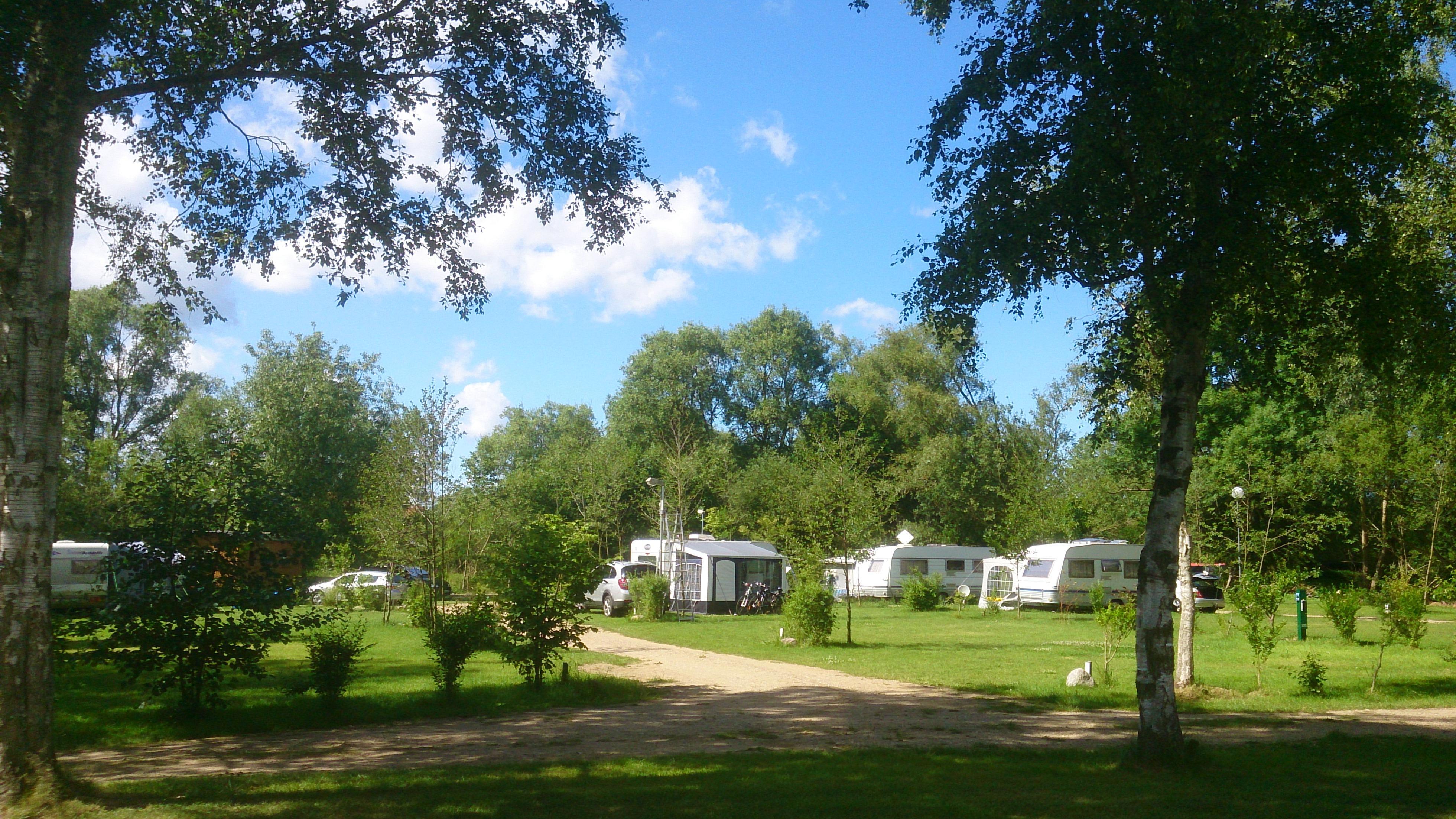 Campingplätze - Wasseranschluss am Stellplatz - Schleswig-Holstein - Naturcamping Kirchsee