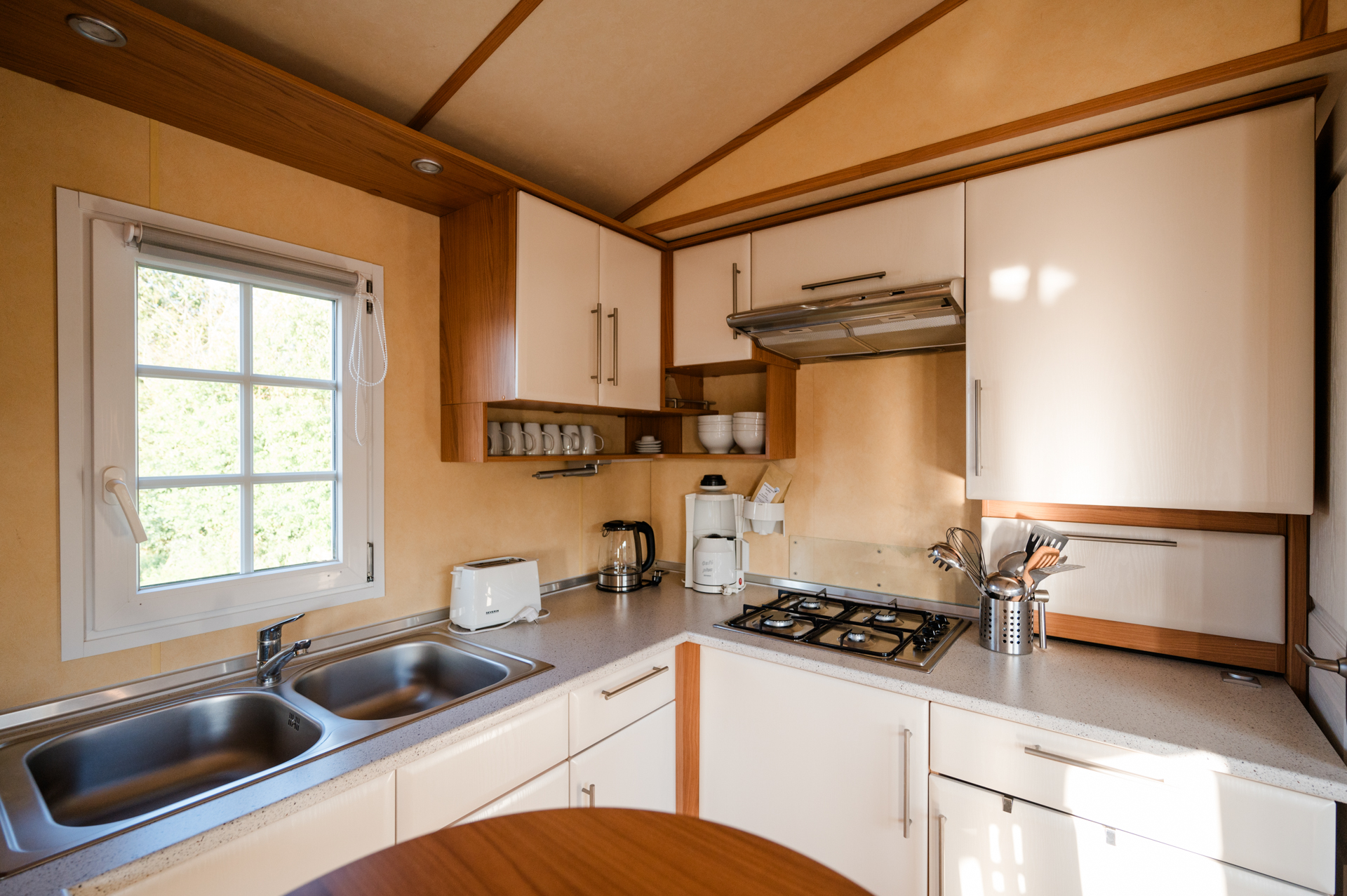 Campingplatz: Küche im Chalet - Nordseecamping zum Seehund Nordseecamping