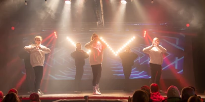 Campingplätze - Gasflaschen-Tausch - Deutschland - Dank Hauseigenem Showteam dürft ihr euch auf tolle Musicals, Shows und Konzerte freuen! - Camping- und Ferienpark Wulfener Hals