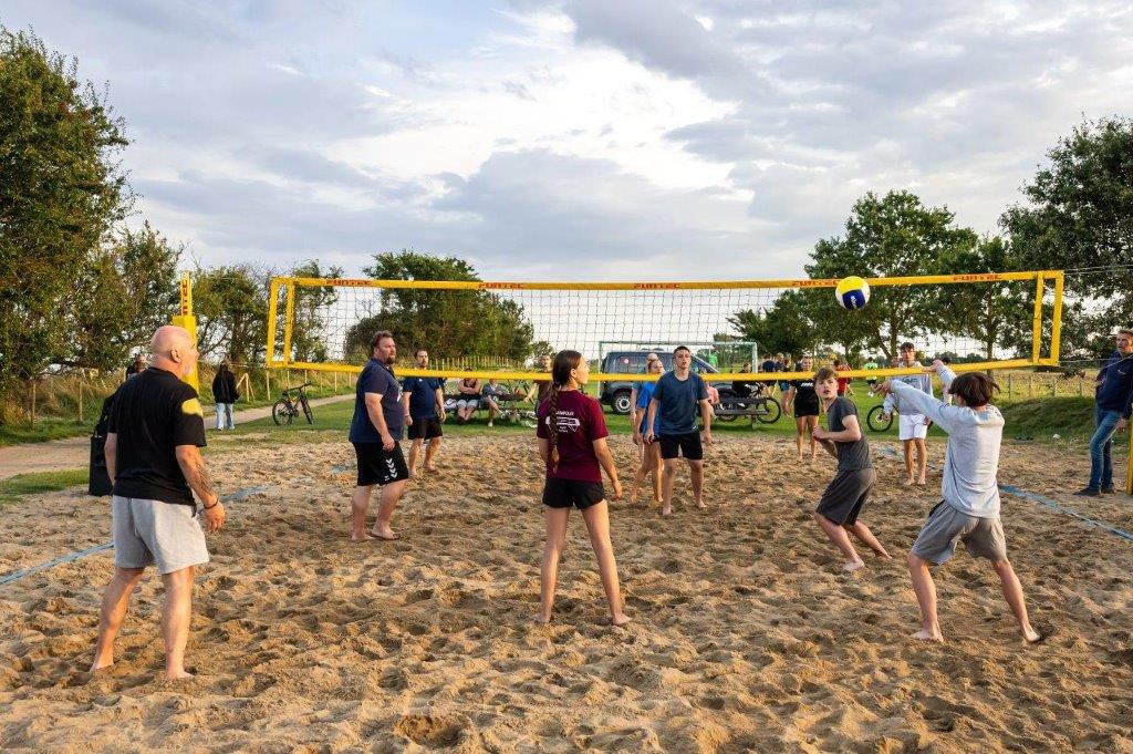 Campingplatz: Beachvolleball - Rosenfelder Strand Ostsee Camping
