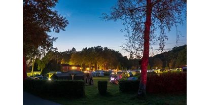 Campingplätze - Kreditkarten Zahlung - Belau - Abendstimmung auf dem Platz - Seecamping Weisser Brunnen